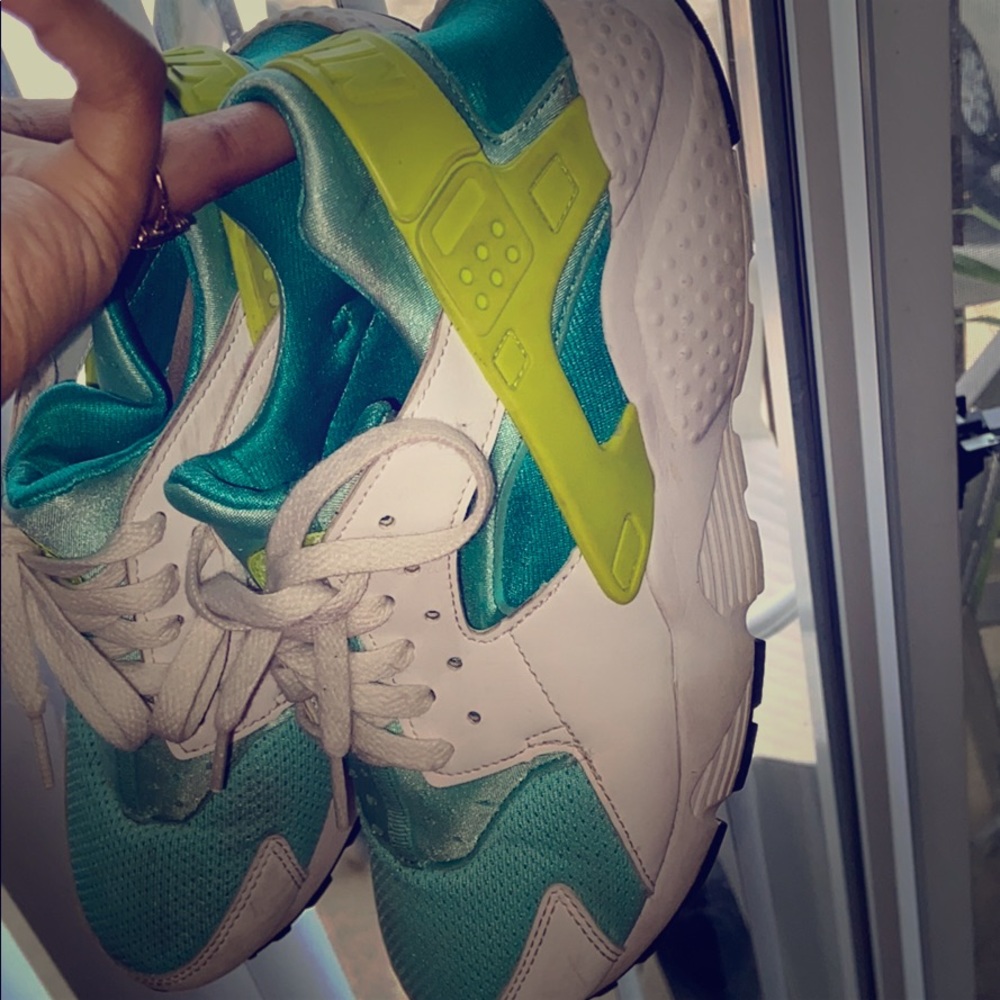 Green & White Nike